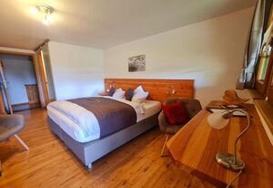 Gästehaus Holzer Kreuz - Gästezimmer Veilchen für 2 Personen inkl. Landfrühstück