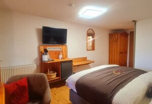 Gästehaus Holzer Kreuz - Gästezimmer Veilchen für 2 Personen inkl. Landfrühstück