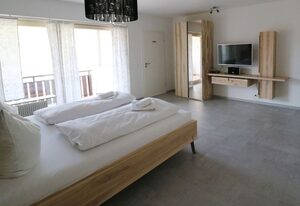 Spechtsboden C4- hochwertige Ferienwohnung mit 2 Schlafzimmer in Todtnauberg- Ski In and ski out, Feldberg