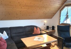 Fewo im DG mit 2 DZ 2 DU/WC, 4 Pers.
