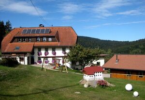 Fewo im DG mit 2 DZ 2 DU/WC, 4 Pers.