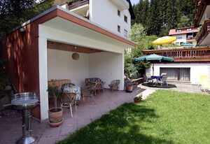 Haus Bernhardt-Fromm – Einzelzimmer Nr. 4 mit Etagen-WC und Etagen-Dusche