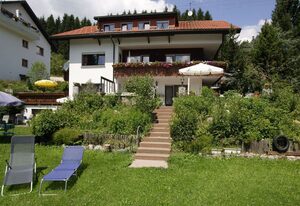 Haus Bernhardt-Fromm – Einzelzimmer Nr. 4 mit Etagen-WC und Etagen-Dusche
