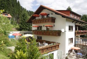 Haus Bernhardt-Fromm – Einzelzimmer Nr. 4 mit Etagen-WC und Etagen-Dusche