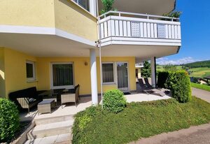 "Schwarzwaldblick" Ferienwohnung 2-4 Pers. (65qm), schöne ruhige Südhanglage mit herrl. Aussicht