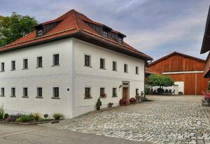 Ferienhof Aiginger – Ferienwohnung 1 (44qm) mit Freisitz (1 x SZ mit Doppelzimmer und 1 x SZ mit Etagenbett)