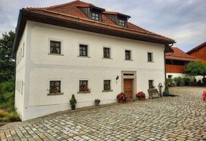 Ferienhof Aiginger – Ferienwohnung 1 (44qm) mit Freisitz (1 x SZ mit Doppelzimmer und 1 x SZ mit Etagenbett)