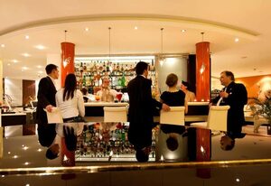 Hotel La Casa Tübingen – Doppelzimmer mit Balkon oder Dachterrasse und Badezimmer