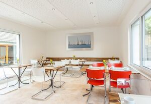 Gästehaus Schechter – Doppelzimmer mit Terrasse, Dusche und WC