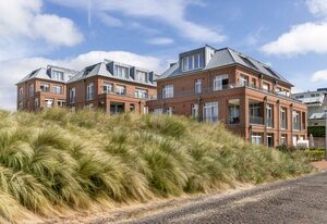 Ferienvillen Anna Düne – Familien- und hundefreundliches Ferienapartment mit Loggia - 100 m zum Strand!
