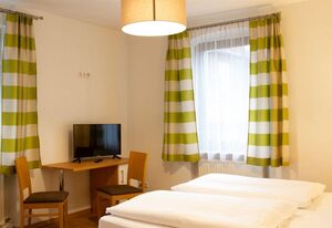 Gasthof Seehof – Doppelzimmer neu renoviert, ca. 16-20 qm Katg. 1, max. 2 Personen