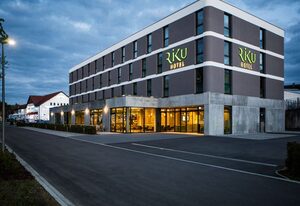RIKU Hotel Pfullendorf – Doppelzimmer mit Dusche und WC