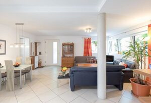 BAUHAUS ÜBER DER STADT BodenSEE Apartment Überlingen