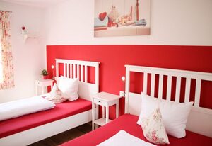Ferienhaus zum Schneiderlein – Ferienhaus "Zum Schneiderlein", 180qm, Garten, 5 Schlafzimmer, max. 17 Personen
