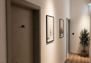 Privates Familienzimmer mit modernem Design (Berlin Sleep Club)
