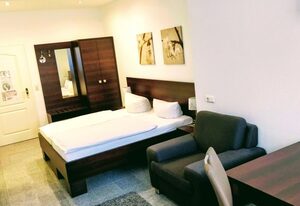 Boardinghouse Stadtvilla Budget – Einbett-Studio mit Küchenzeile und WLAN