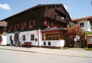 Zum Kramerwirt – Ferienwohnung 1 mit großem sonnigem Balkon
