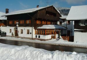 Zum Kramerwirt – Ferienwohnung 1 mit großem sonnigem Balkon