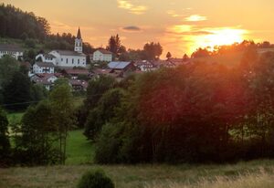 Zum Kramerwirt – Ferienwohnung 1 mit großem sonnigem Balkon