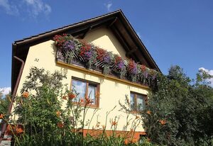 Haus Ziegler – Ferienwohnung (120qm) mit Balkon und WLAN