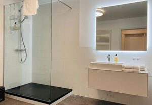 Ferienwohnungen und Monteurunterkunft "Mainbogen-Blick" Studio-Apartment