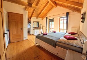 Ferienwohnung zum Forsthaus mit Sauna 180m² + Garten – Ferienwohnung zum Forsthaus (180 qm)
