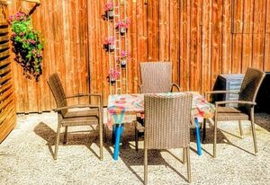 Ferienwohnung zum Forsthaus mit Sauna 180m² + Garten – Ferienwohnung zum Forsthaus (180 qm)