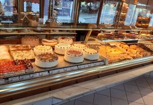 Cafe-Bäckerei-Pension Weigl – Doppelzimmer Nr.1 mit kostenfreiem WLAN