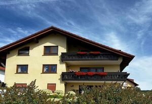 Rauschelbach Loft 9 – Ferienwohnung mit 2 Schlafzimmern und Balkon