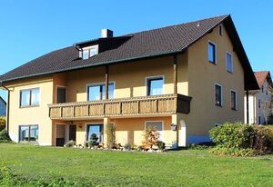 Ferienwohnung Träxler – Ferienwohnung 100 m² mit sonniger Terrasse