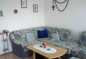 Pension Beer – Ferienwohnung 75 qm D (4) 2 Schlafzimmer, Bad/DU/WC, 2. WC, Wohnzimmer, Küche, Diele, Balkon