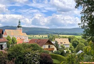 Ferienwohnungen Am Kirchberg – Ferienwohnung 4 - 80 qm - mit Balkon