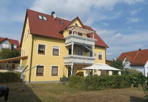 Pension Küblböck – Doppelzimmer mit Fernseher und WLAN