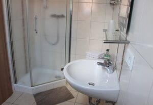 Landgasthof "Zur Tenne" – Einzelzimmer mit Dusche / WC, Fernseher und kostenlosem WLAN