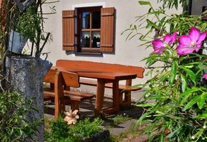 Ferienwohnung Burgerhof – Rote Ferienwohnung 48 qm im 1. Stock