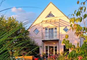 zeitlang by angelika kodewitz – Komfort Ferienwohnung mit privatem Garten - ideal für Aktivurlaub und Erholung