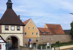 Die Galerie - Ferienwohnung – Ferienwohnung Die Galerie (80qm) mit Balkon und kostenfreiem WLAN