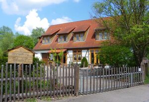 Spatzenhof Weiltingen – ****Ferienwohnung Spatzennest mit Balkon und Badewanne
