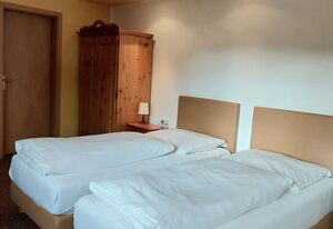 Gästehaus Langhammer – Doppelzimmer mit Dusche und WC
