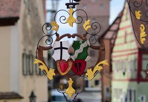Hotel Gasthof Alte Vogtei – stilvolles Standardzimmer mitten in der Altstadt