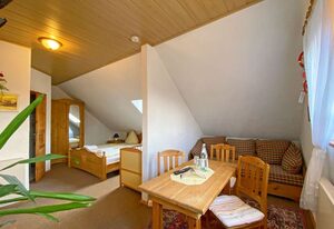Doppelzimmer Julius mit Kinderbett