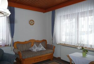 Landhaus Lederer – Einzelzimmer 9 mit XL-Einzelbett
