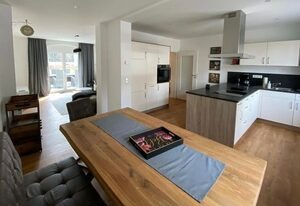 Ferienhaus Bimmelbahn- Familienferienhaus 100 m² am Dampflokbahnhof / Sauna / Trampolin/ Spielezimmer