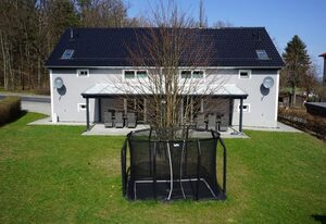 Ferienhaus Bimmelbahn- Familienferienhaus 100 m² am Dampflokbahnhof / Sauna / Trampolin/ Spielezimmer