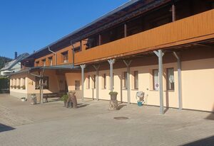 Pension An der Erzgebirgsbahn – Familienzimmer mit Kochzeile