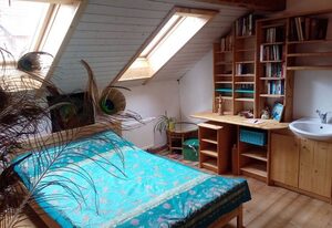 Gästehaus und Café - Lichthof – Gästezimmer c)