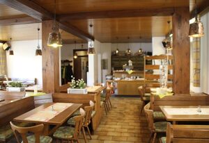Gasthof-Hotel-Metzgerei "Zum Goldenen Adler" – Einzelzimmer mit Boxspringbett und Frühstücksbuffet