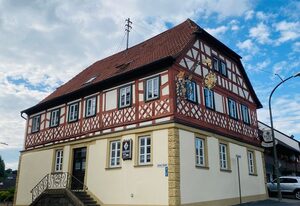 Gasthof-Hotel-Metzgerei "Zum Goldenen Adler" – Einzelzimmer mit Boxspringbett und Frühstücksbuffet