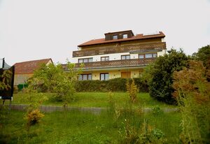 Ferienwohnung Margit Altenstein – Ferienwohnung (1) mit Terrasse