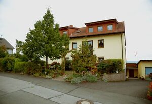 Ferienwohnung Margit Altenstein – Ferienwohnung (1) mit Terrasse